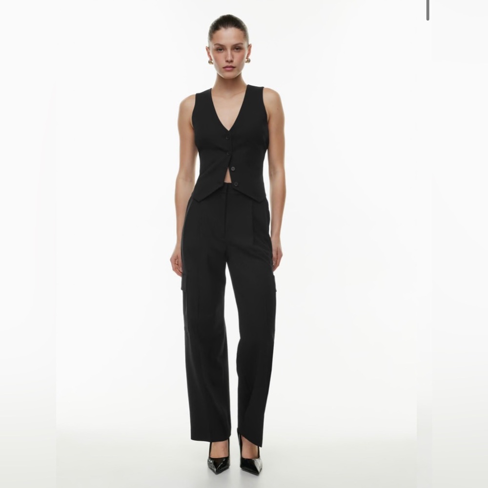 NWT Aritzia Babaton Spotlight Cargo Pant City Wool in Black Size 6 - Picture 2 of 14